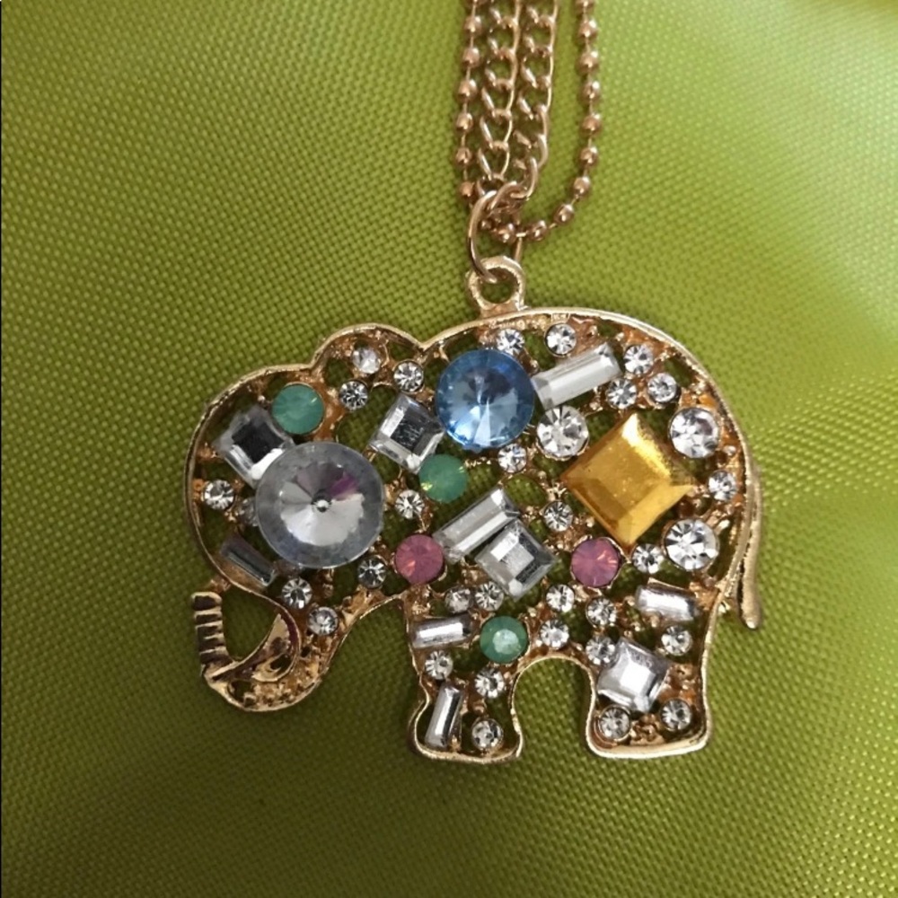 Beautiful Rhinestone Elephant Necklace - Picture 2 of 2